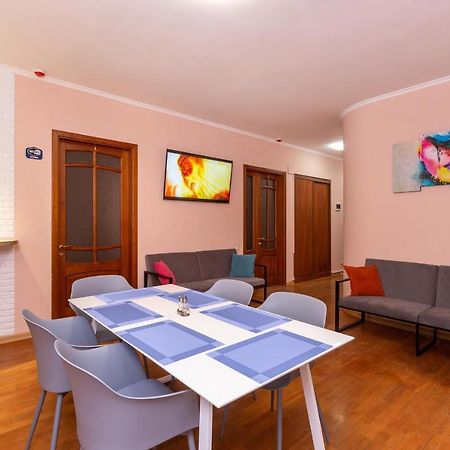 Хостел Friends House Odessza Kültér fotó