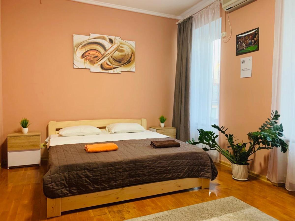 Хостел Friends House Odessza Kültér fotó