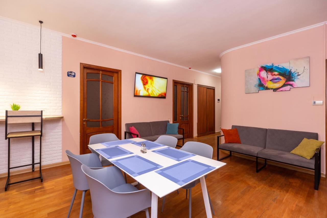 Хостел Friends House Odessza Kültér fotó