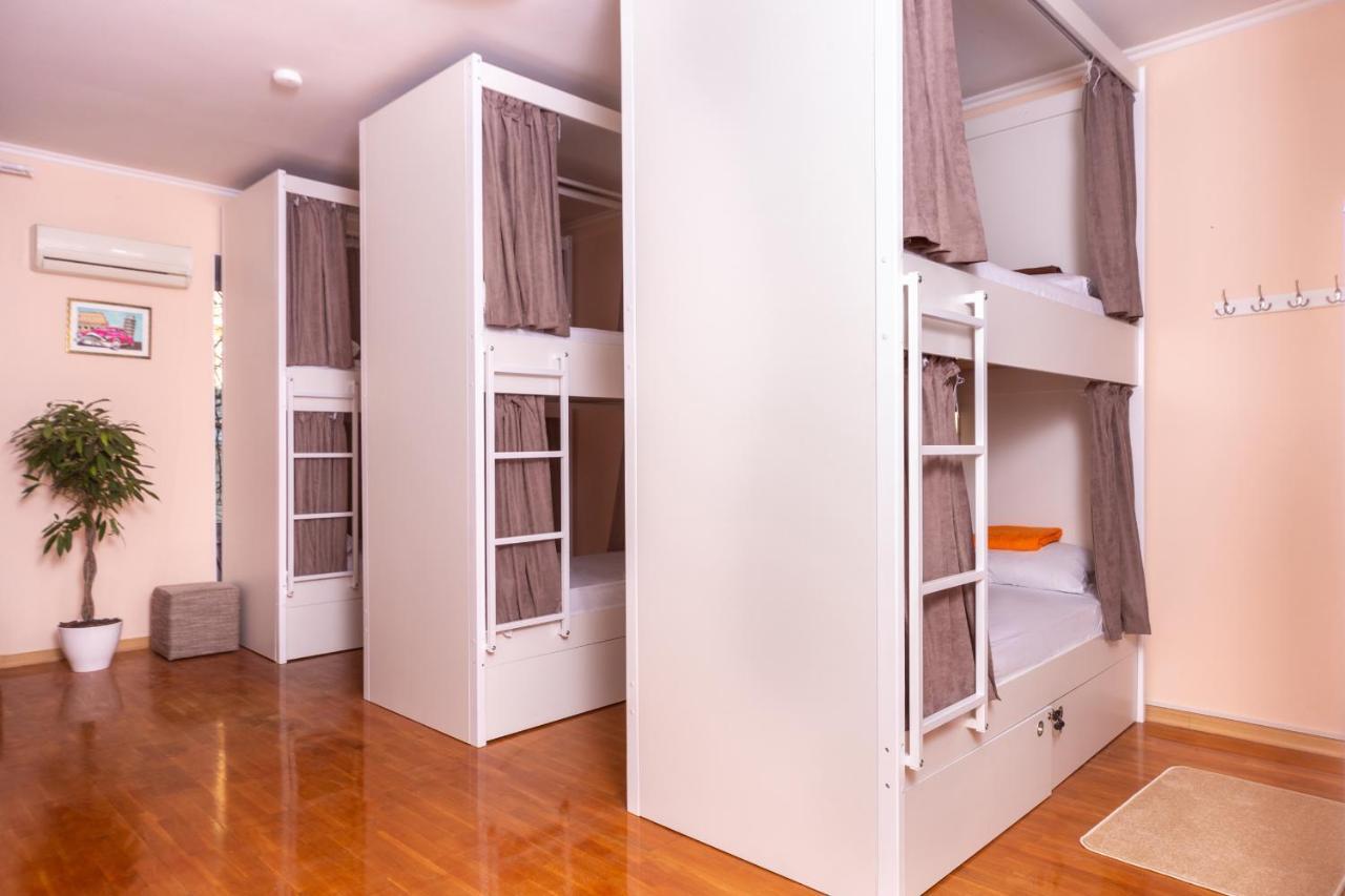 Хостел Friends House Odessza Kültér fotó
